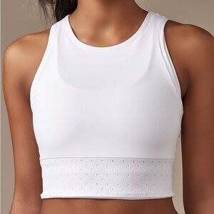 Lululemon mind over miles crop top in white. Size 6
